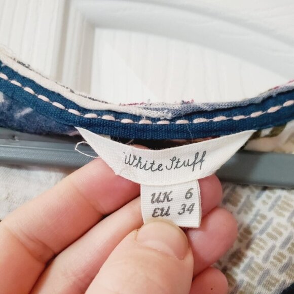 White Stuff UK Leaf Motif Bold Maximalist Boho Printed Henley Tee S - Picture 6 of 7